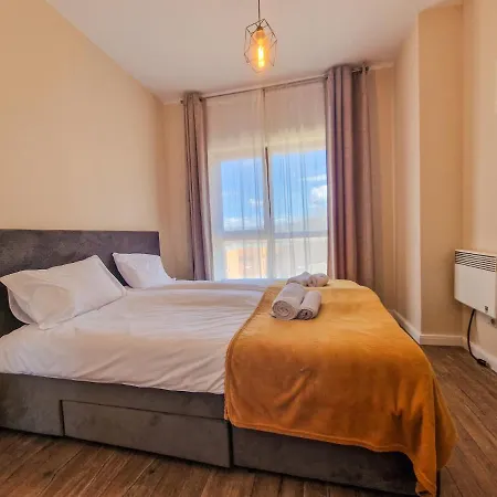 Lägenhet Cozy 2bd In By Flat Mаnager *